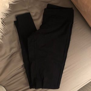 Black Lululemon Wunder Under Leggings